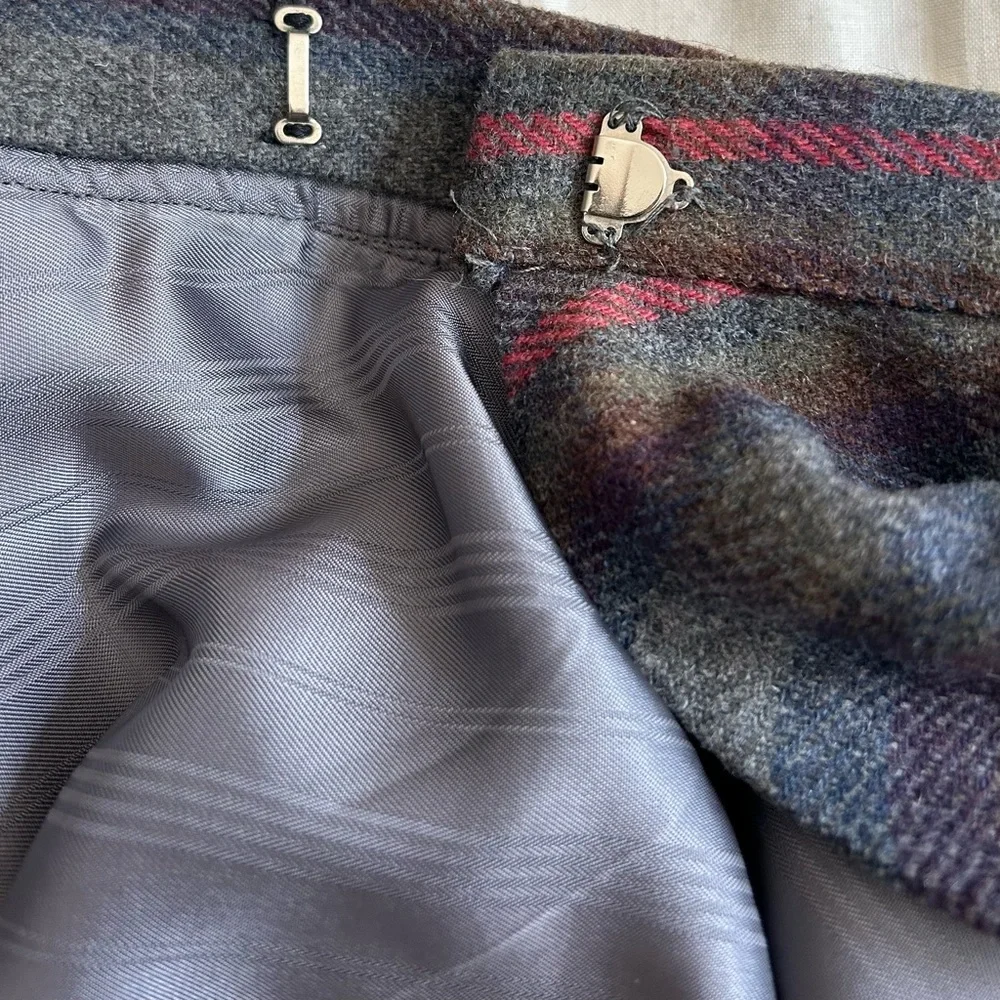 Vintage Wool Plaid Circle Wrap Skirt Gray Background Large -Darling! - Picture 9 of 10